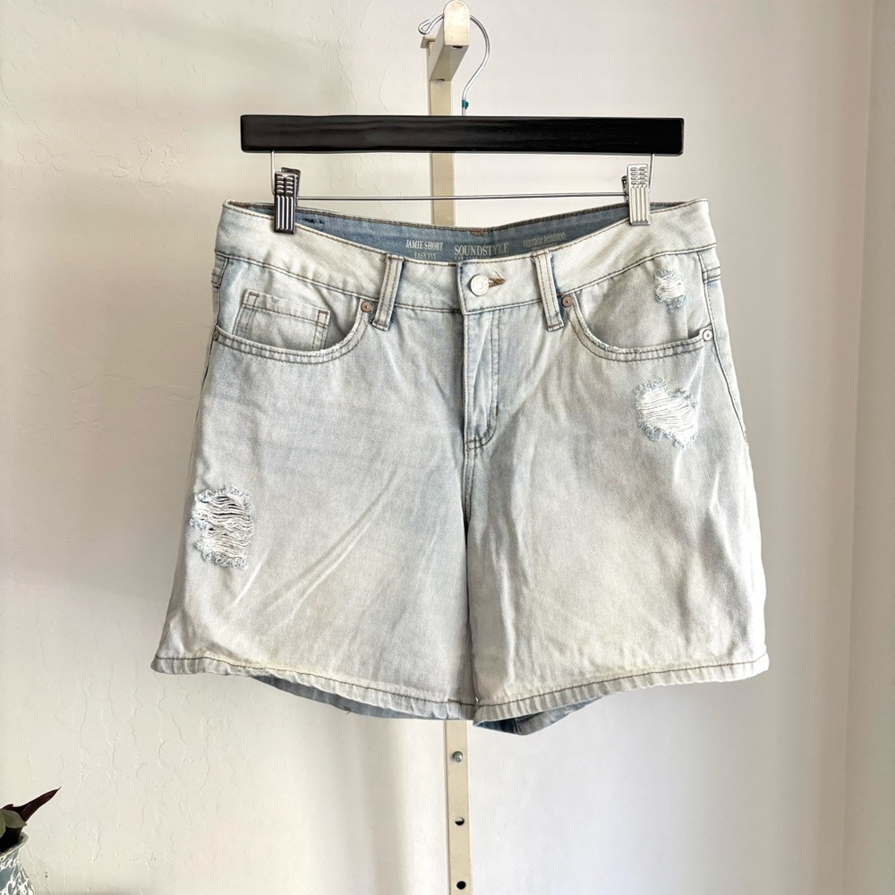 Soundstyle Relaxed Fit Light Wash Distressed Denim Shorts, Size 10